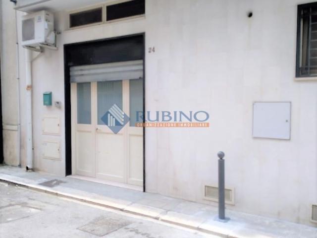 Palazzo in affitto a Modugno, Bari