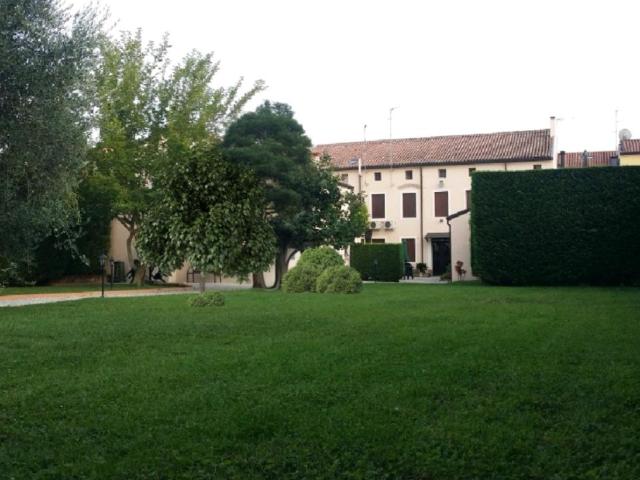 Palazzo in vendita a Borgo Dolomiti, Adria