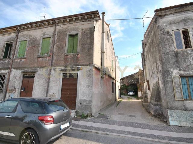Palazzo in vendita a Albaredo D'adige, Veneto