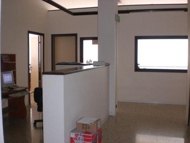 Palazzo in vendita a Palombare, Ancona