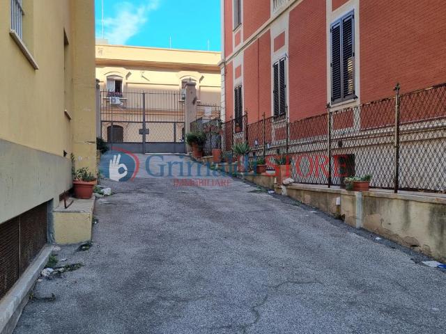 Palazzo in vendita a Municipio 1, Puglia