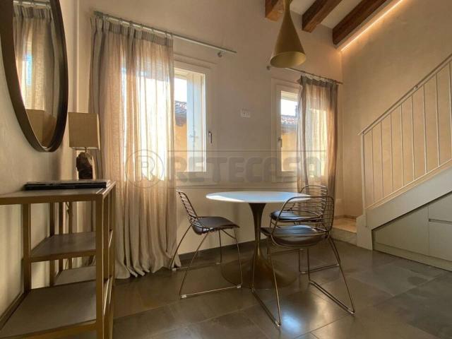 Palazzo in vendita a XXV Aprile, Bassano del Grappa