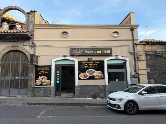 Palazzo in vendita a Belpasso, Sicilia
