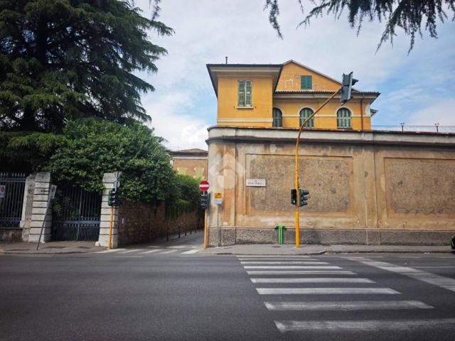 Palazzo in vendita a Zona Centro, Brescia