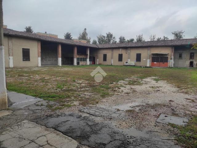 Palazzo in vendita a Zona Sud, Brescia