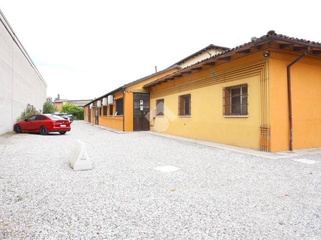 Palazzo in vendita a Unione Terre d'Acqua, Calderara Di Reno