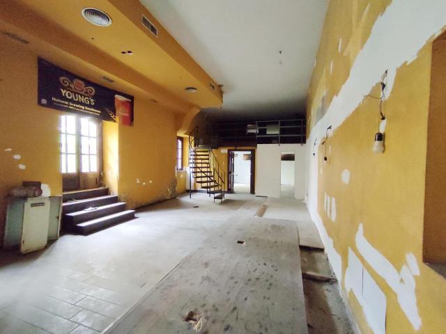 Palazzo in vendita a Caserta