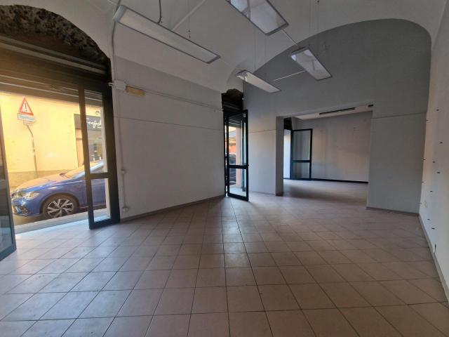 Palazzo in vendita a Serra Riccò, Genova