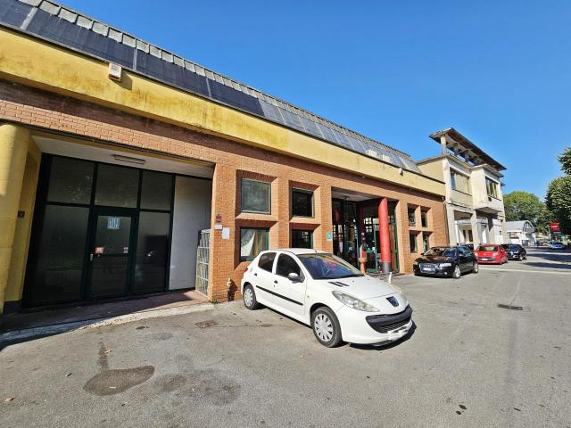 Palazzo in vendita a Massarosa, Toscana