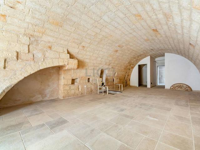 Palazzo in vendita a Puglia, Bari