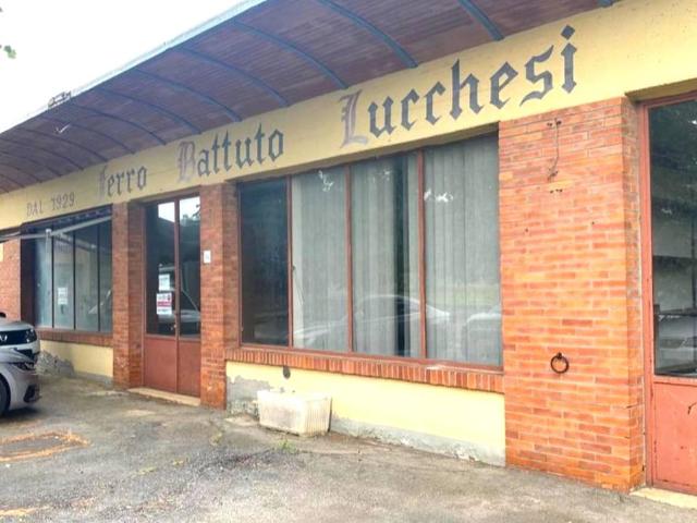 Palazzo in vendita a Luciani, Montecarlo