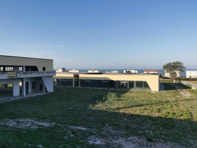 Palazzo in vendita a Marcianella, Marche