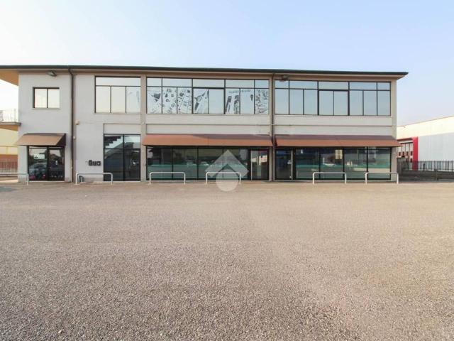 Palazzo in vendita a Unione dei Comuni Bassa Bresciana Occidentale, Orzinuovi
