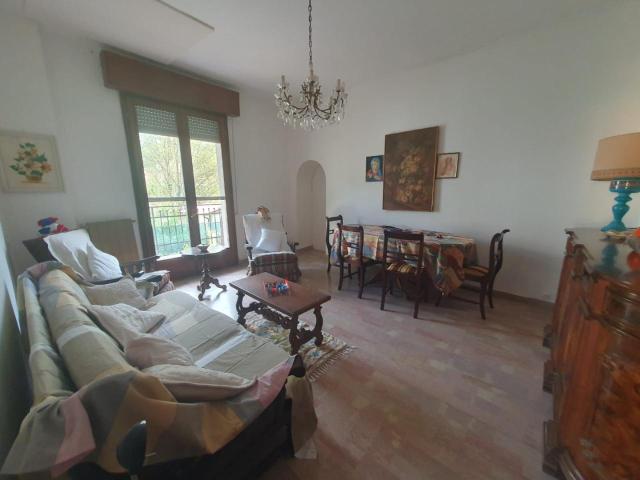 Palazzo in vendita a Tonfano, Toscana