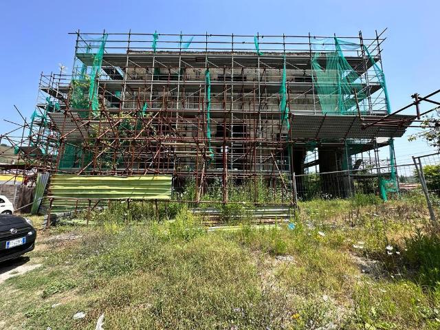 Palazzo in vendita a Pozzuoli, Napoli