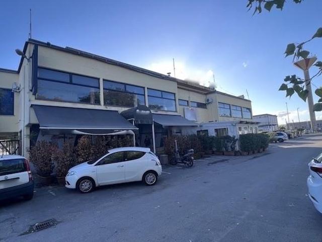 Palazzo in vendita a Olmi, Quarrata