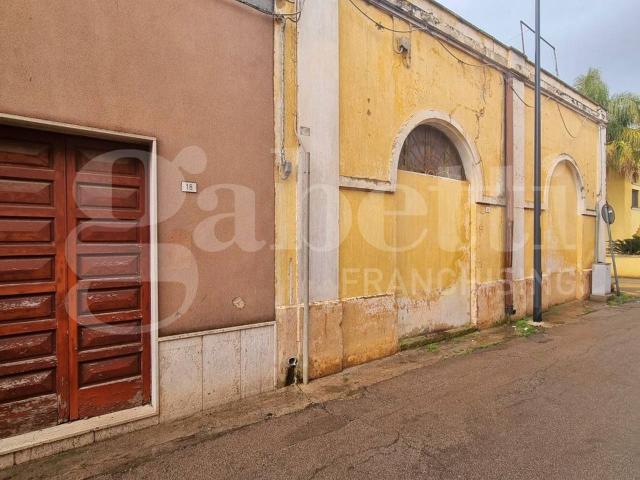 Palazzo in vendita a Puglia, Lecce