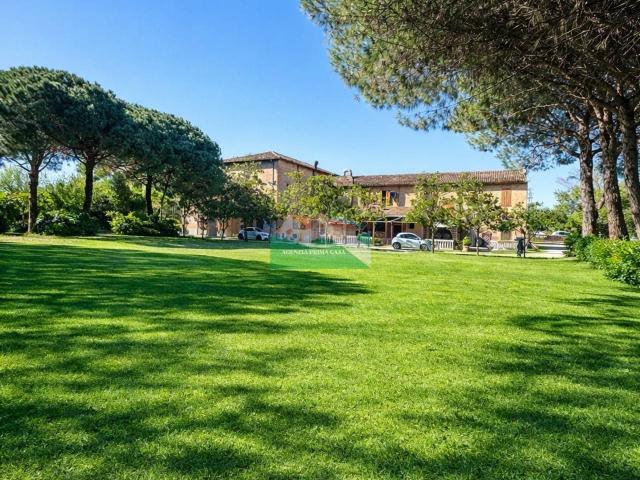 Palazzo in vendita a Ravenna, Reggio Emilia