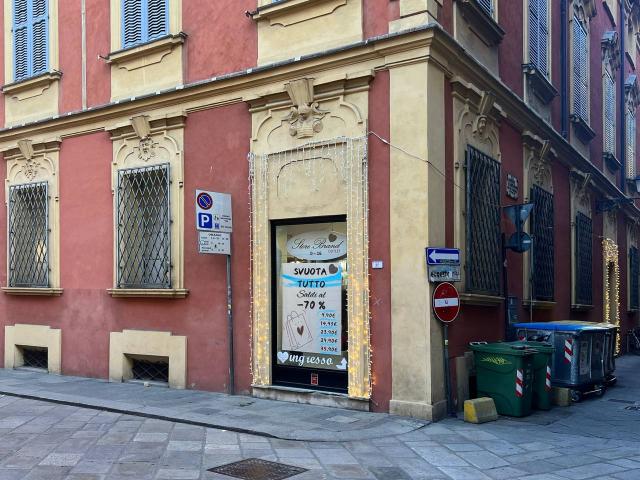 Palazzo in vendita a San Francesco-Giardini Pubblici, Re