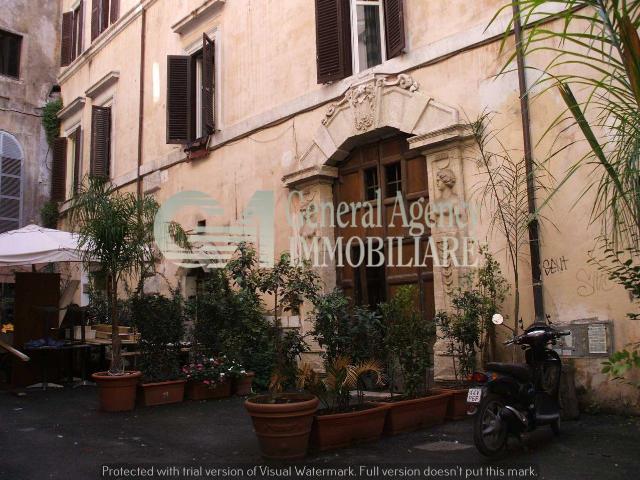 Palazzo in vendita a Pigna, Roma