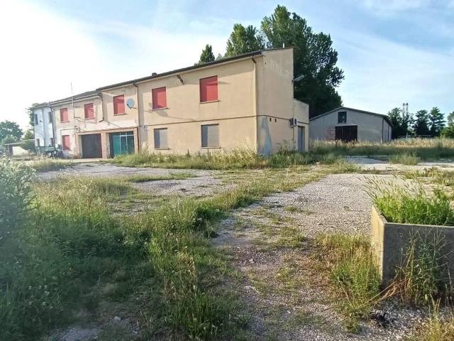 Palazzo in vendita a Rovigo, Veneto