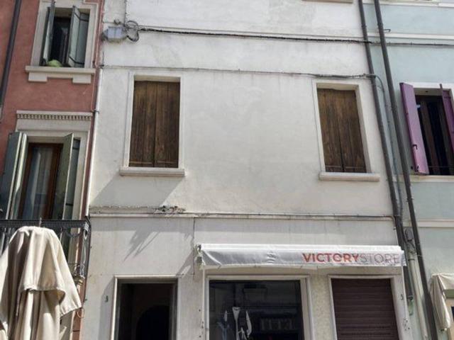Palazzo in vendita a Rovigo, Veneto