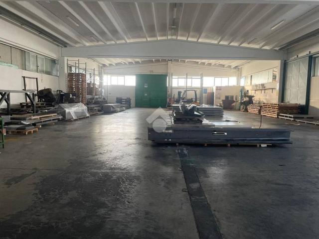 Capannone in vendita a Zona Industriale Santa Maria di Sala, Santa Maria di Sala