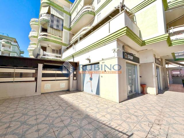 Palazzo in vendita a Puglia, Barletta-andria-trani