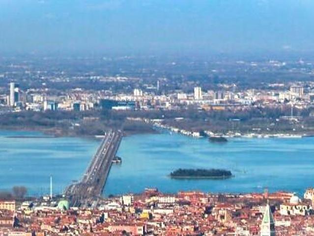 Palazzo in vendita a Marghera, Venezia