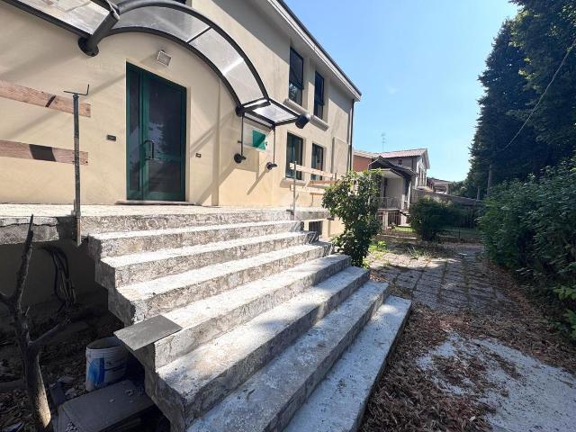 Palazzo in vendita a Volta Mantovana, Lombardia