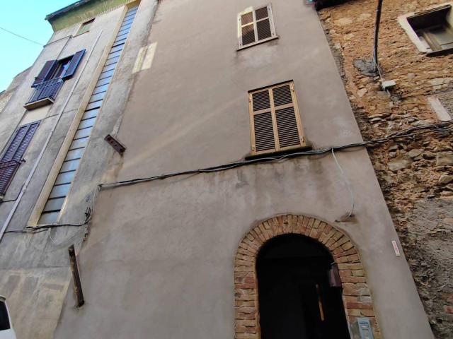 Palazzo in vendita a Vallecorsa, Lazio