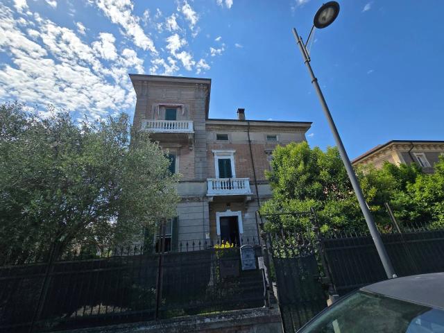 Palazzo in vendita a Unione Delta del Po, Codigoro