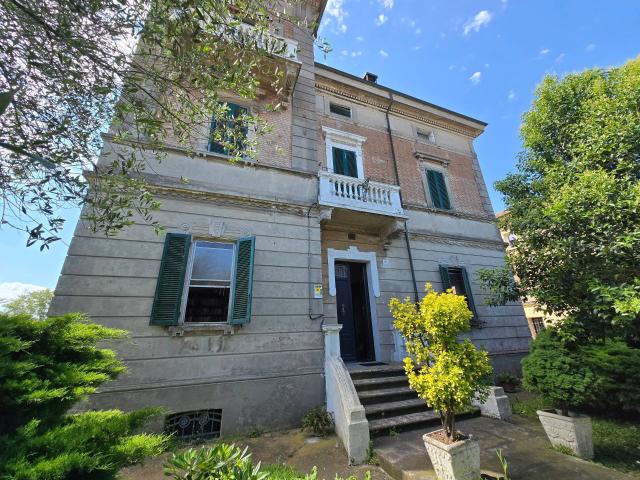 Palazzo in vendita a Unione Delta del Po, Codigoro