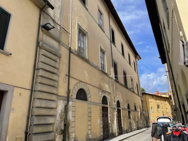 Palazzo in vendita a Palazzo Del Pero, Toscana