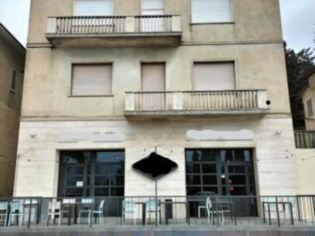 Palazzo in vendita a Magione, Umbria