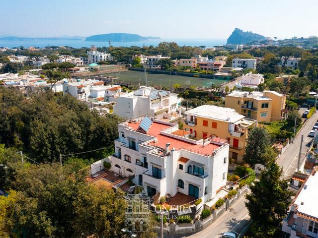 Palazzo in vendita a Ischia, Campania