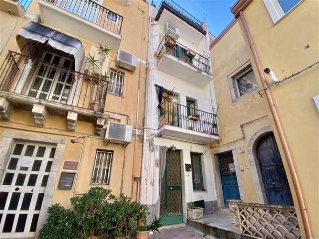 Palazzo in vendita a Taormina, Sicilia