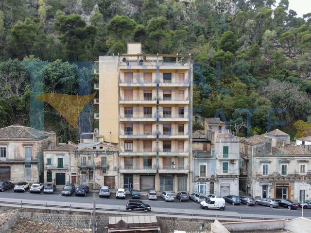 Palazzo in vendita a Modica