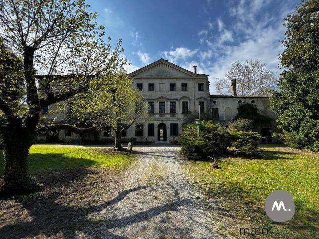 Palazzo in vendita a Pravisdomini, Friuli-Venezia Giulia