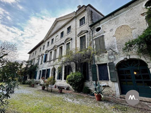 Palazzo in vendita a Pravisdomini, Friuli-Venezia Giulia