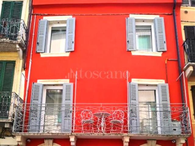 Palazzo in vendita a Centro storico, Brenzone