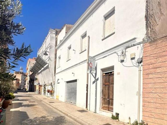 Palazzo in vendita a Olbia, Sassari