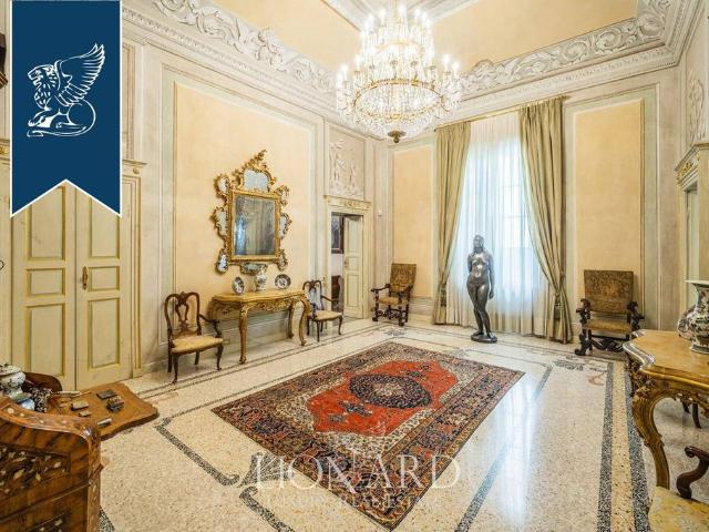 Palazzo in vendita a Piacenza