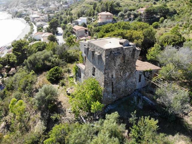 Palazzo in vendita a Pollica, Campania