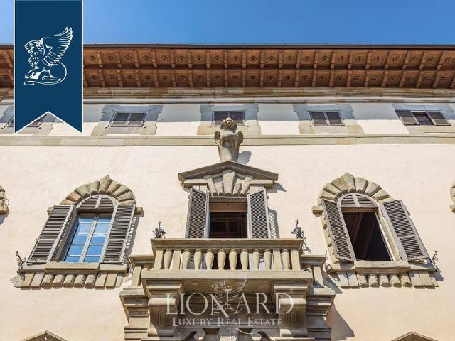 Palazzo in vendita a Pistoia, Toscana
