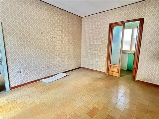 Palazzo in vendita a Ferrovia, Avellino