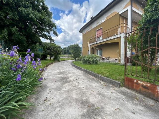 Palazzo in vendita a Comunità montana della valle Trompia, Concesio