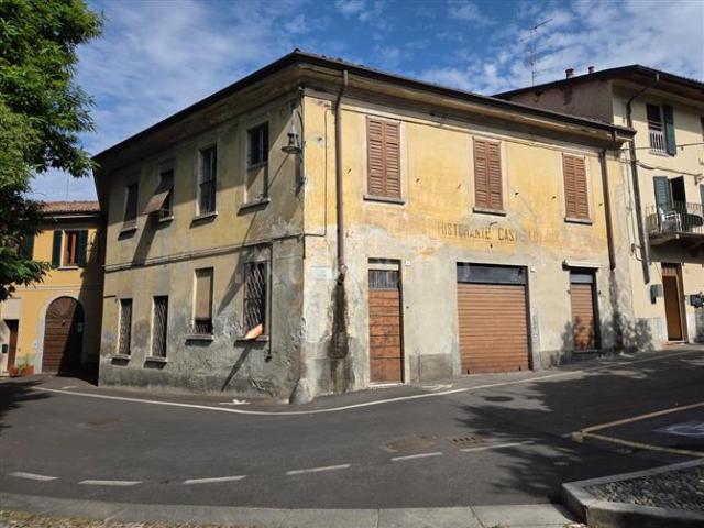 Palazzo in vendita a Longone Al Segrino, Lombardia