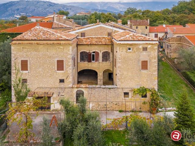 Palazzo in vendita a Casalvieri, Lazio