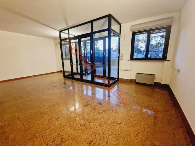Palazzo in affitto a Unione di Comuni della Romagna Forlivese, Quattro